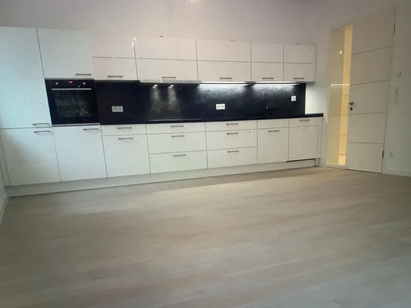 Wunderschöne Wohnung nahe am Wasser mit EBK, Terrasse, Stellplatz, Neubau  - Erstbezug — photo 1